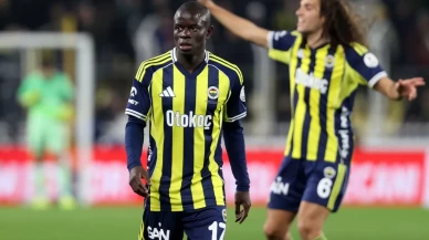 Fenerbahçe'de Kante, Kadıköy'de taraftar karşısına çıktı