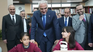Bakan Ersoy'dan Batman’a kültür hamlesi: 3 yeni nesil kütüphanenin açılışını yaptı