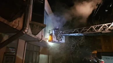 Kağıthane’de 4 katlı iş hanında korkutan yangın: 11 kişi ve 1 yavru köpek kurtarıldı