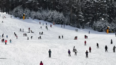 Hafta sonu akını başladı! Sarıkamış'ta pistler dolu taştı