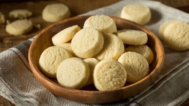 Pastane usulü ağızda dağılan kıyır kurabiye: Sadece 15 dakikada hazır!