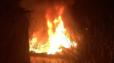 Bursa'da alevler geceyi sardı! 2 katlı ev küle döndü