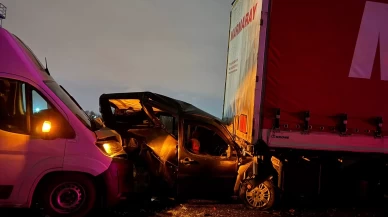 Otoyolda 10’dan fazla araç birbirine girdi