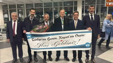 Münih’te Türk heyetine görkemli karşılama! Hulusi Akar’a pankartlı sürpriz