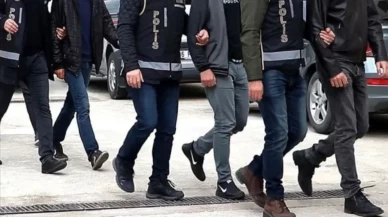 Bursa’da ruhsatsız silah operasyonu: Çok sayıda silah ve mühimmat ele geçirildi