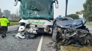 Otomobil, traktör ve otobüs birbirine girdi!