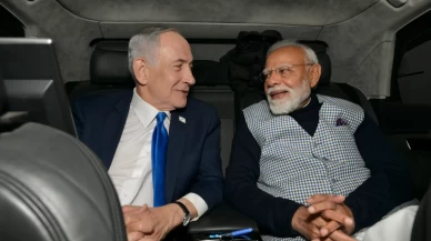 Netanyahu’dan Modi’ye sürpriz karşılama! Akşam yemeğine Hint kıyafetiyle katıldı