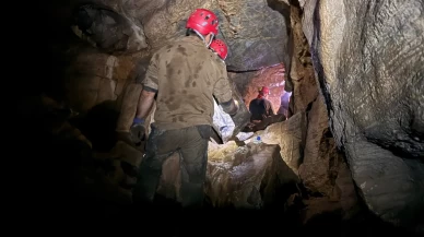 İzmir'de, araştırma yapmak için girdikleri mağaradaki çukura düşen kişi kurtarıldı