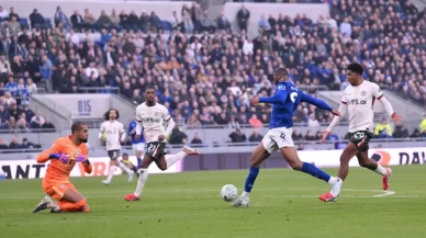 Chelsea'ye Everton'dan ağır darbe