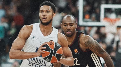 Anadolu Efes EuroLeagıe'de son saniyede kazandı