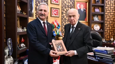 MHP Lideri Devlet Bahçeli’nin sözlerinden ilham alındı! 'Türk ve Türkiye Yüzyılında Kadın' adlı eser kamuoyuna sunuldu