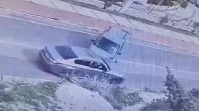 Çeşme'de kaza sonrası yumruklu kavga! O anlar kamerada!