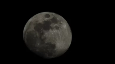 Elazığ'da 'Şişkin Ay' geceyi aydınlattı: Görsel şölen!