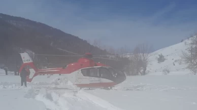 Köy yolları kapandı, ambulans helikopter devreye girdi