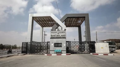 İsrail işgali altındaki Refah Sınır Kapısı yeniden açıldı