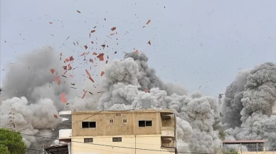 İsrail’den Lübnan’da mülteci kampı yakınlarına hava saldırısı