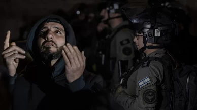 İsrail, Kadir Gecesi’nde de Mescid-i Aksa’yı Müslümanlara kapattı