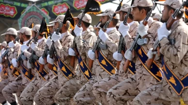 İran’dan ABD üslerine ağır darbe: 5. filo karargahı yerle bir oldu!