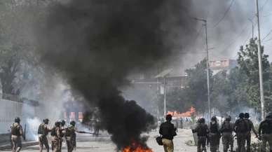 Hamaney protestoları kontrolden çıktı! BM binaları ateşe verildi, ordu sahaya indi
