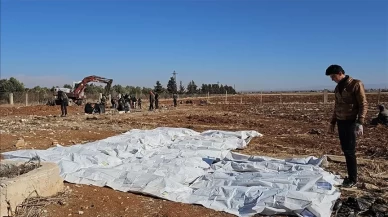 Suriye'de toplu mezar bulundu!