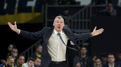 Jasikevicius Dubai’de mahsur kaldı