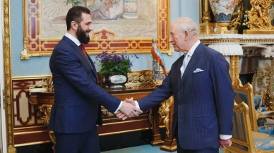 Suriye Lideri Ahmed eş-Şara Buckingham Sarayı’nda! Kralı III. Charles ile bir araya geldi
