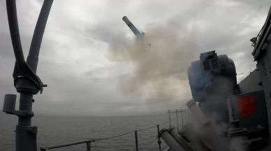 TSK'dan üç denizde aynı anda gövde gösterisi!