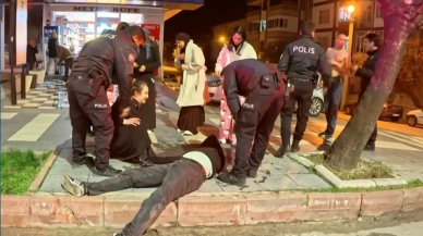 Aksaray'da yürek yakan anlar! Kanlar içinde yatan oğlu için feryat etti