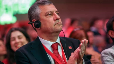 İspanya'da Batı'ya yalvaran Özgür Özel, belediye bütçesiyle sevgililerini gezdiren başkanını anlatmadı, Türkiye'yi şikâyet etti.