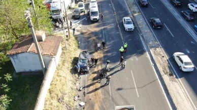 Karşı şeride daldı: 1'i polis 3 kişi hayatını kaybetti, yaralılar var