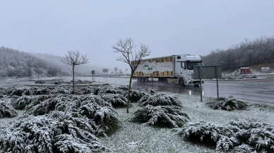 Samsun-Ankara kara yolunda kar yağışı etkisini sürdürüyor