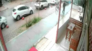 Bisikletinden inip çaldığı motosiklete bindi