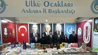 Ülkü Ocakları Genel Başkanı Ahmet Yiğit Yıldırım, Ankara İl Başkanlığı standını ziyaret etti
