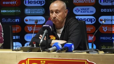 Göztepe'de Stoilov: Avrupa hedefimizin peşinden koşmaya devam edeğiz