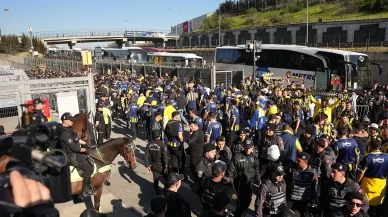 Fenerbahçe taraftarı derbi öncesi stada ulaştı!