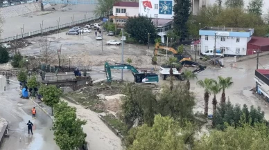Osmaniye'yi sağanak vurdu! Bazı ev ve iş yerlerini su bastı