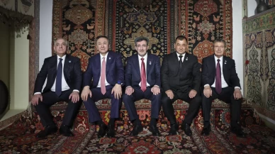 Cevdet Yılmaz, Azerbaycan Milli Halı Müzesi'ni ziyaret etti