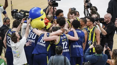 Bakan Bak’tan Fenerbahçe'ye tebrik mesajı