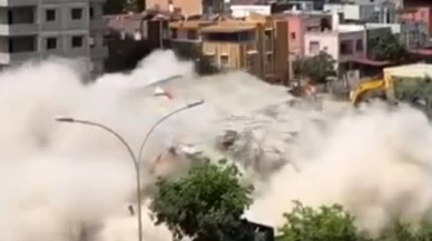Adana'da korkunç ihmal! Yıkılan binadan son anda kaçtı: Ölümle burun buruna geldiği o anlar kamerada!