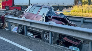 Bariyerlere çarpan cip sürüklendi, ölü ve yaralılar var!