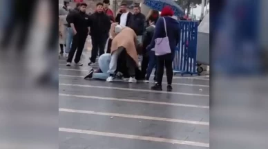 Kadınlardan engelli satıcıya meydan dayağı! Tekme tokat saldırdılar