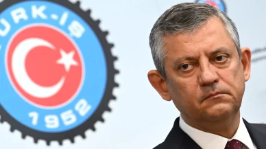 SKANDAL İDDİA! Özgür Özel, ihraç ettiği başkanın belediye bütçesiyle yaptırıp hediye ettiği araçla gezmeye devam ediyor!