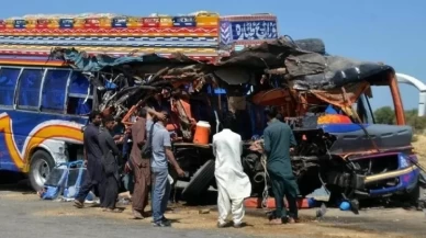 Pakistan'da katliam gibi kaza!