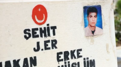 Şehitlikte bayram ibadeti sırasında yürek dağlayan sözler!