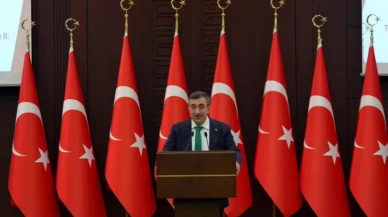 Cumhurbaşkanı Yardımcısı Cevdet Yılmaz açıkladı: Nüfusumuz her 2,5 yılda bir yaşlanıyor