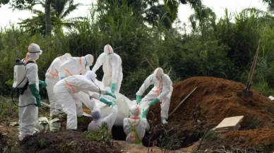 Ebola salgınında bilanço ağırlaşıyor
