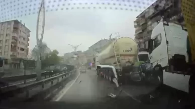 Zincirleme kaza anı kamerada!
