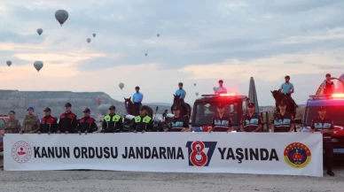 JÖAK paraşüt timinden sıcak hava balonundan muazzam atlayış!