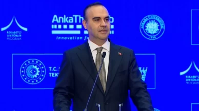 Bakan Kacır: 'Dünya çaresizken biz 14 günde seri üretime geçtik'