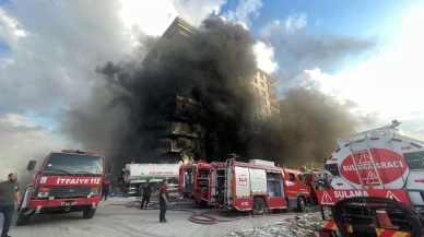 Şanlıurfa’da 10 katlı binada korkutan yangın
